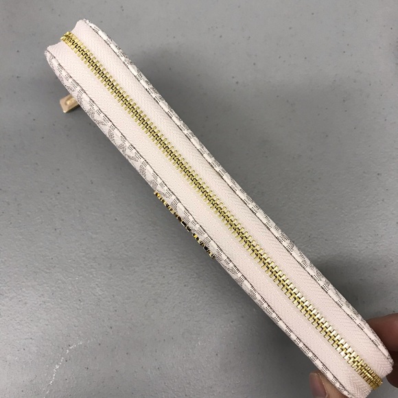 Michael Kors jet set travel wallet - Picture 4 of 11